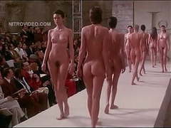 Pret-a-porter nude models