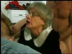 Grand mom trys gangbang with several young guys