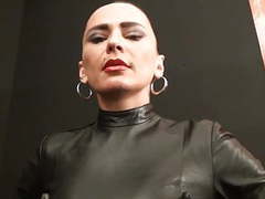 A diva is talking so shut up, listen and obey slave!!!!2