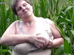 Big fat mama do this in a cornfield