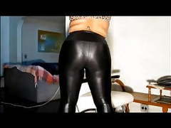 Lingerie Mania presents: Chubby in shiny leggings & pantyhose