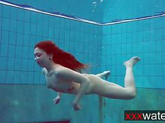 UhPorn presents: Bouncy booty underwater katrin