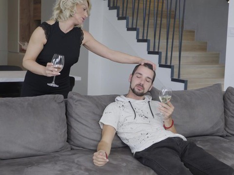 KiloVideos presents: Hardcore fucking on the sofa with cock hungry mature scorpina