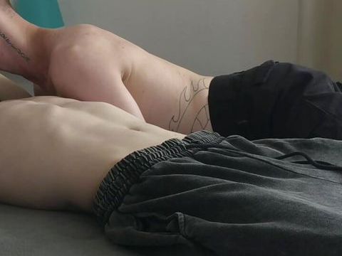 RelaXXX presents: Cam controls on twink stud