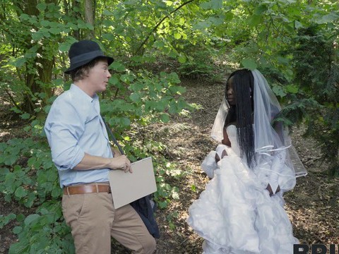 MistTube presents: Outdoor interracial dicking with gorgeous zaawaadi and her man