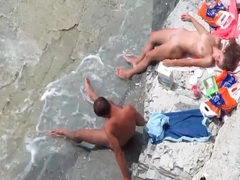 JerkMania presents: Tanning babe on the beach gets eaten out