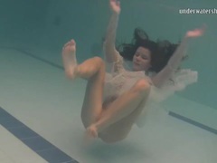 VidsPlus presents: She jumped in the pool in her lingerie