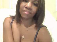 UhEbony presents: Babe on her webcam showing her body