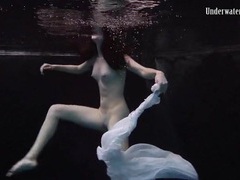 Lingerie Mania presents: Balletic underwater swimming with a teen beauty