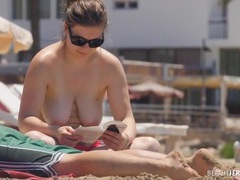 Beach spy compilation with topless babes